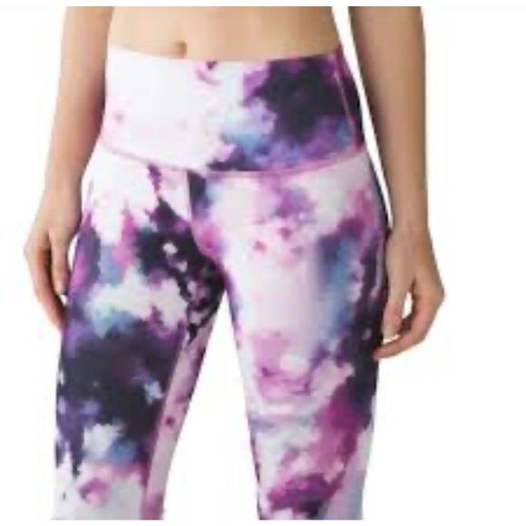 Lululemon Wunder Under Crop Legging in the "Blooming Pixie" Pattern Size 4 - Picture 3 of 10